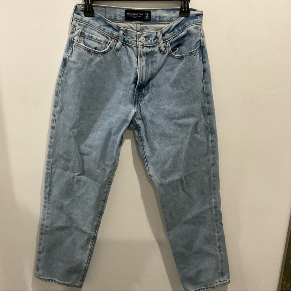Abercrombie & Fitch Men's Light Blue Relaxed Jeans sz 29/30